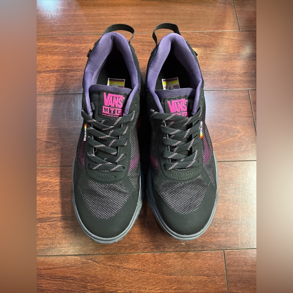 Vans MTE Crosspath Shroud Shoes Mens 6 / Womens 7.5 Black Pink Hike New HALF BOX - Picture 12 of 16